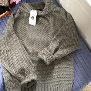 Zesica Size Small grey turtleneck sweater.